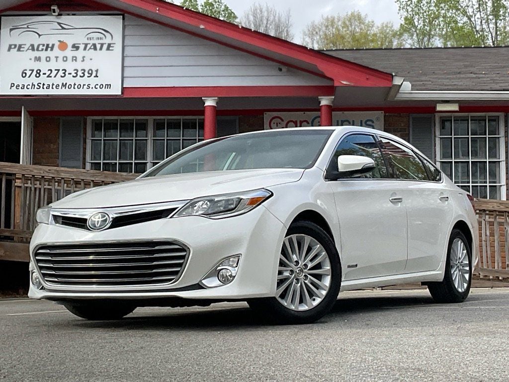 2014 Toyota Avalon Limited Hybrid's photo