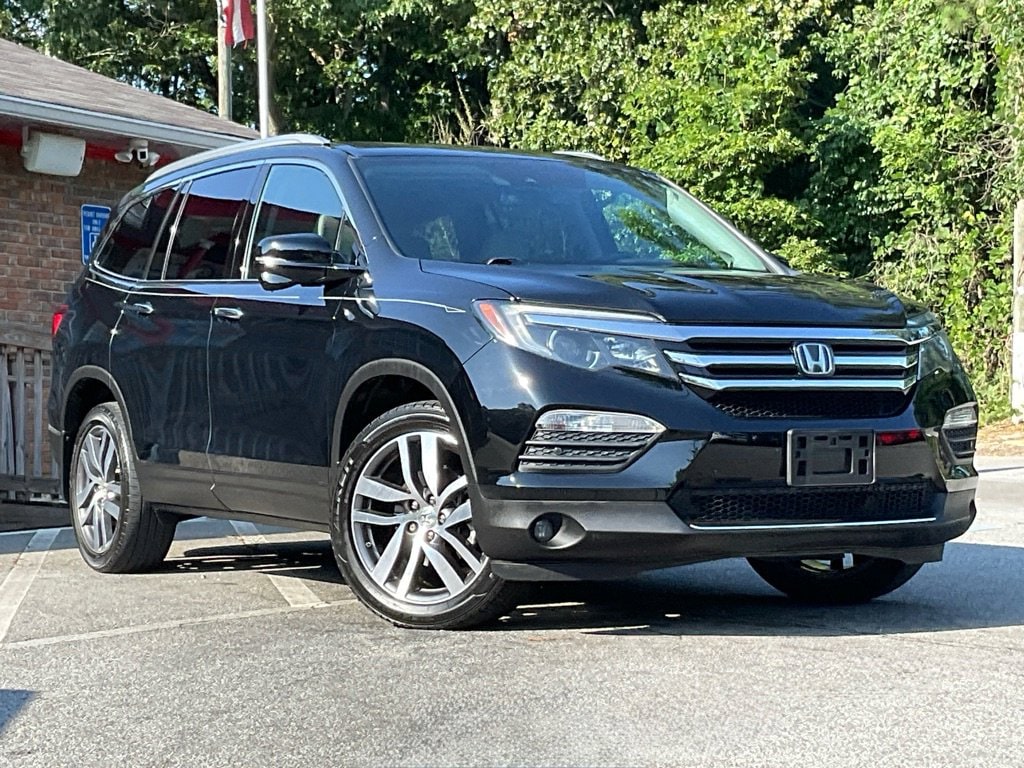 Used 2016 Honda Pilot Touring 2WD Touring w/RES & Navi