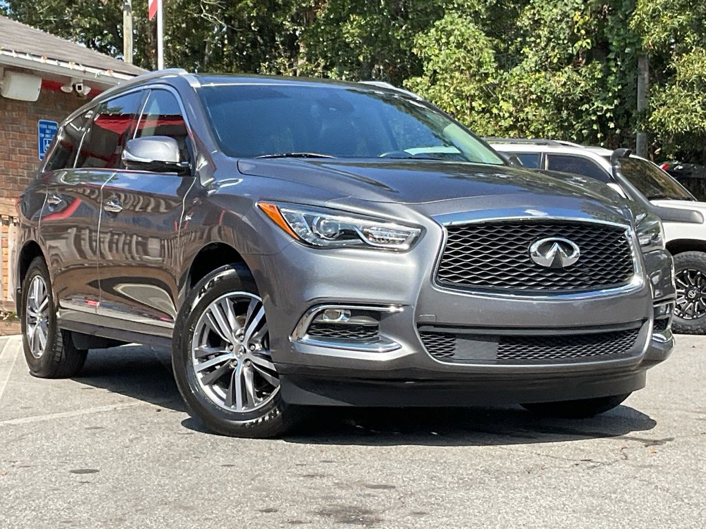 2020 Infiniti QX60 Luxe photo 3