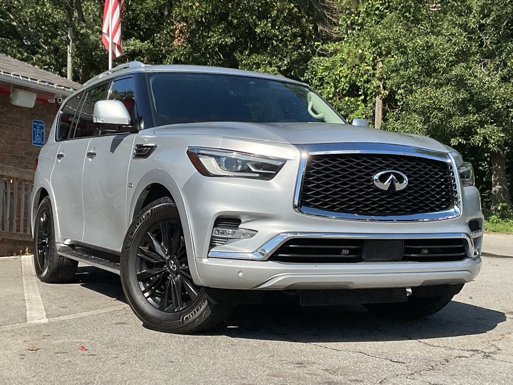 2020 Infiniti QX80 Luxe photo 3
