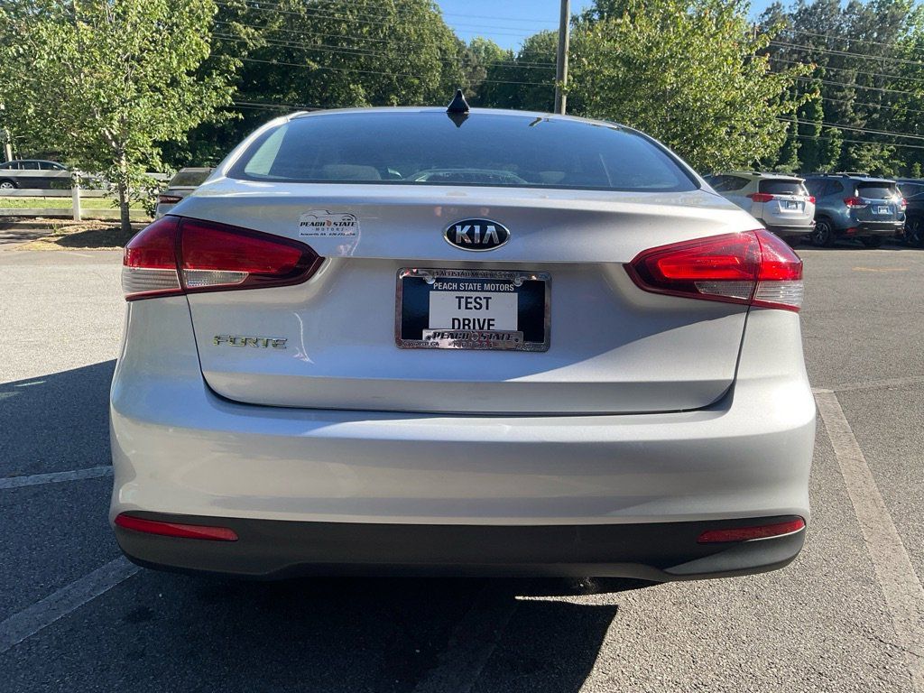 2017 Kia Forte LX - Photo 6