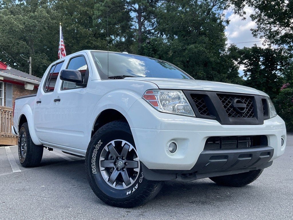 2018 Nissan Frontier PRO-4X photo 3