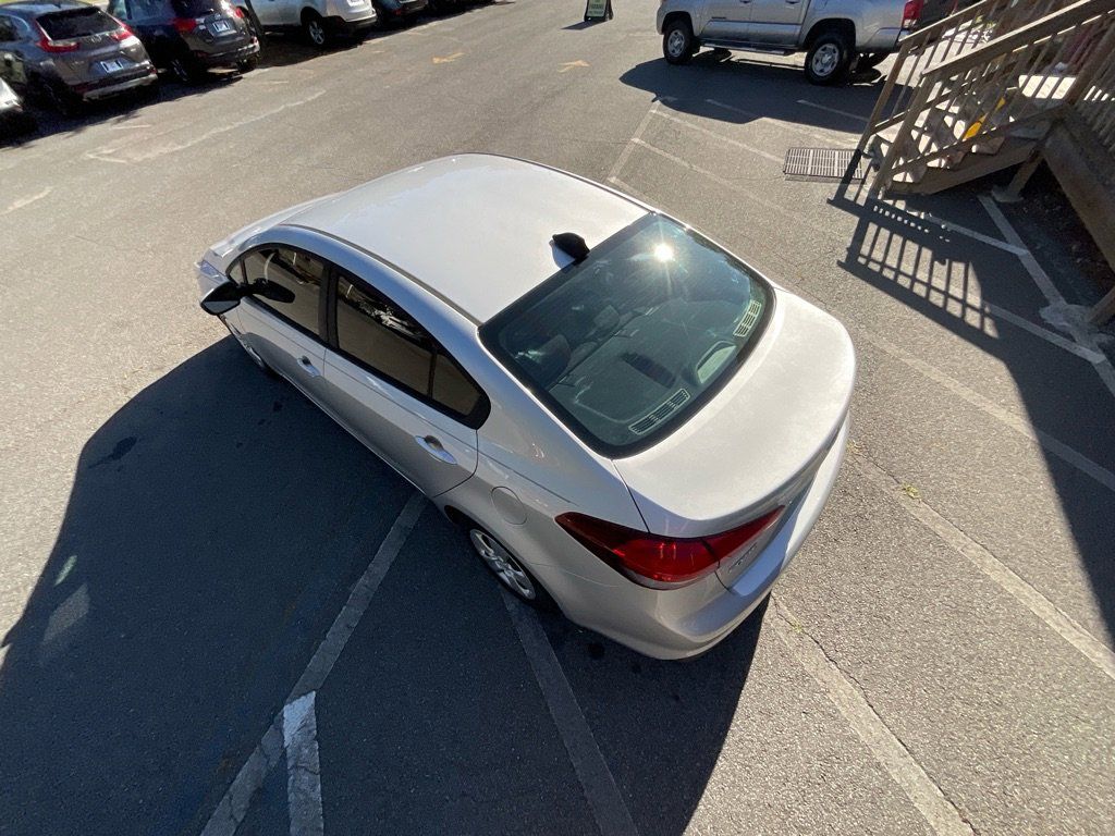 2017 Kia Forte LX - Photo 10