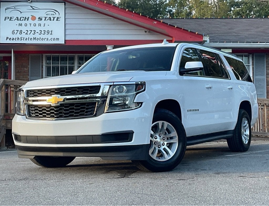 2018 Chevrolet Suburban LS's photo