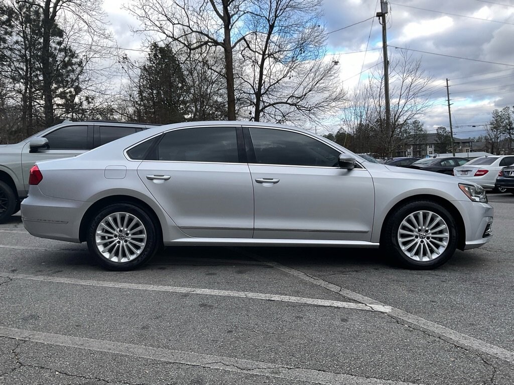 Used 2016 Volkswagen Passat 1.8T SE Sedan