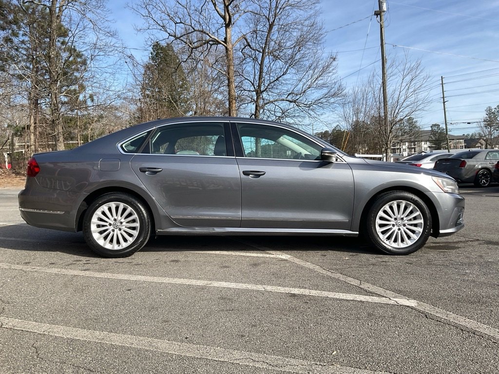 Used 2017 Volkswagen Passat 1.8T SE Sedan