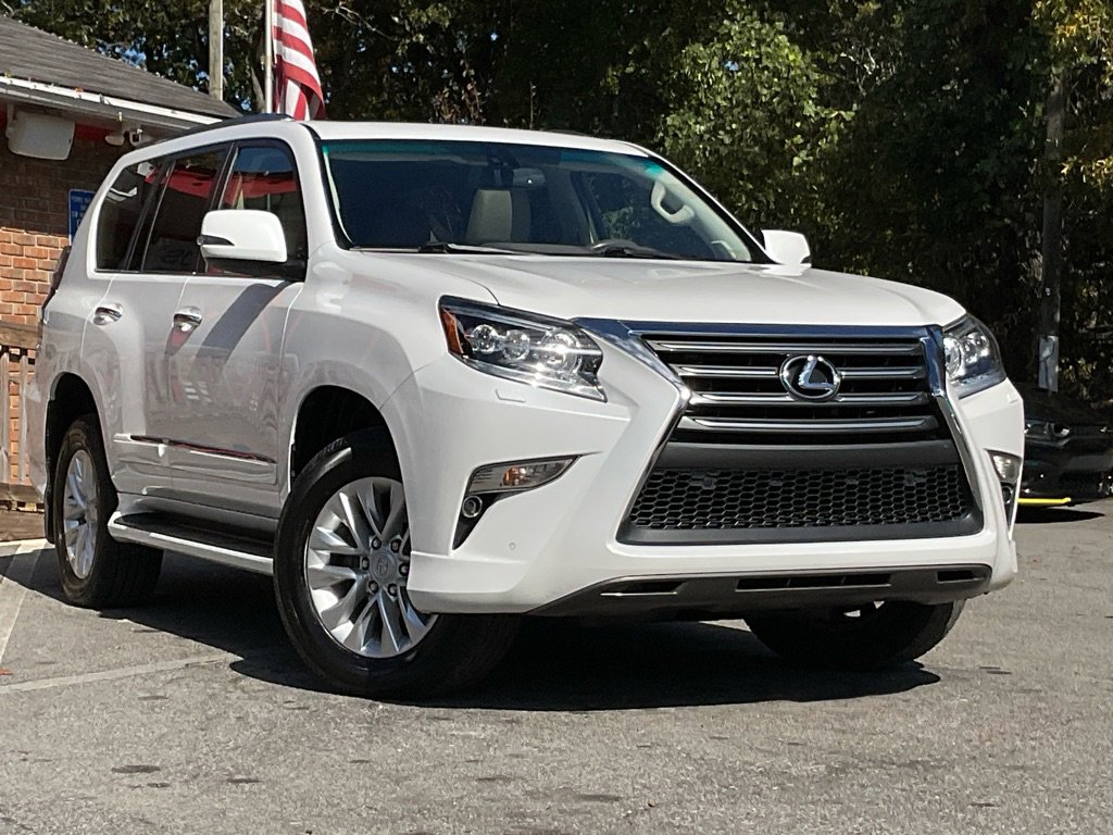 2017 Lexus GX 460 photo 3