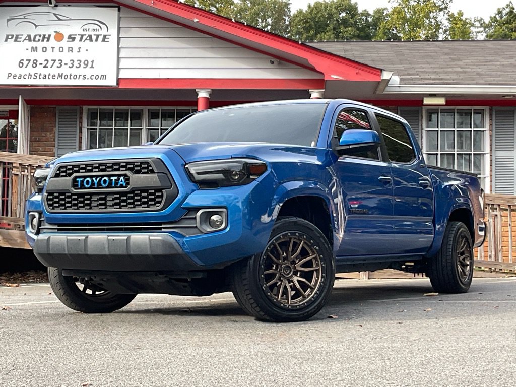 Used 2016 Toyota Tacoma BLACK Crew Cab Pickup