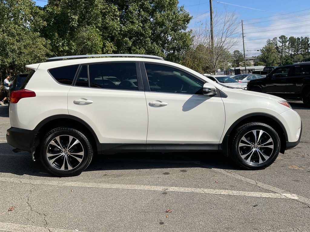 2015 Toyota RAV4 Limited photo 3