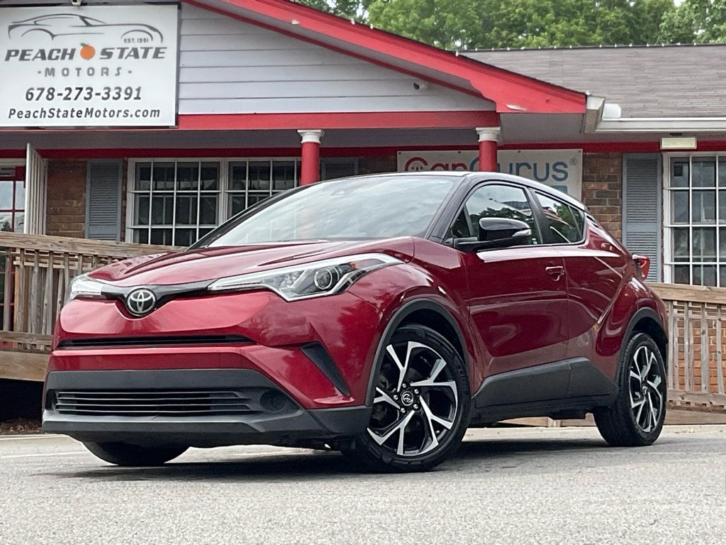 2019 Toyota C-HR XLE's photo