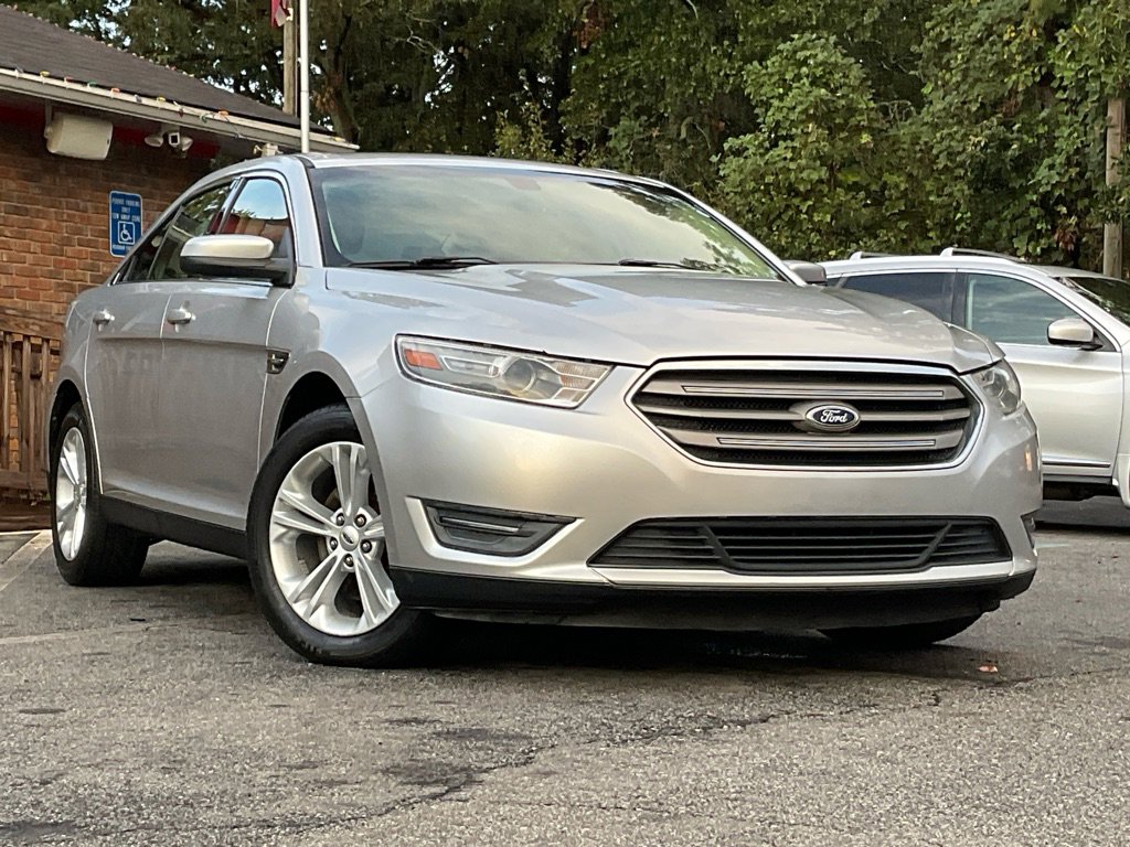 2013 Ford Taurus SEL photo 3