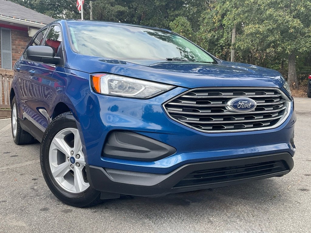2020 Ford Edge SE photo 3