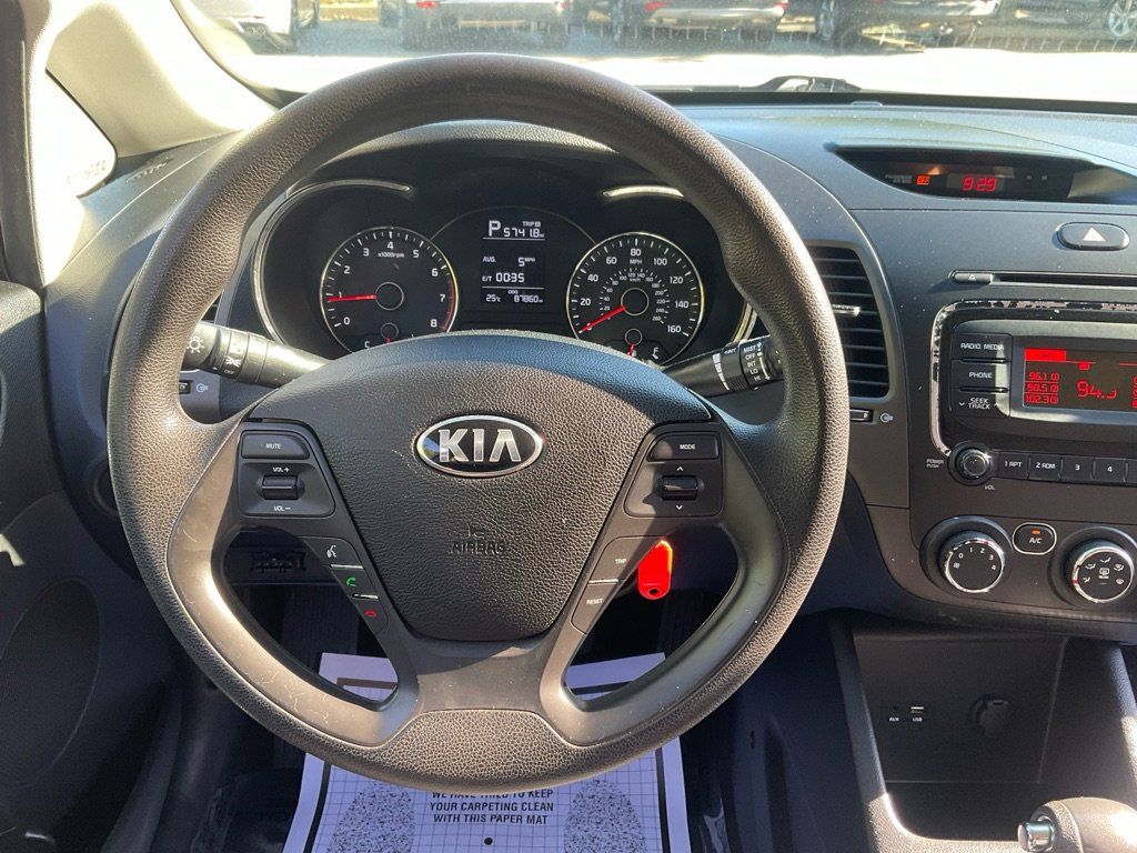 2017 Kia Forte LX - Photo 22