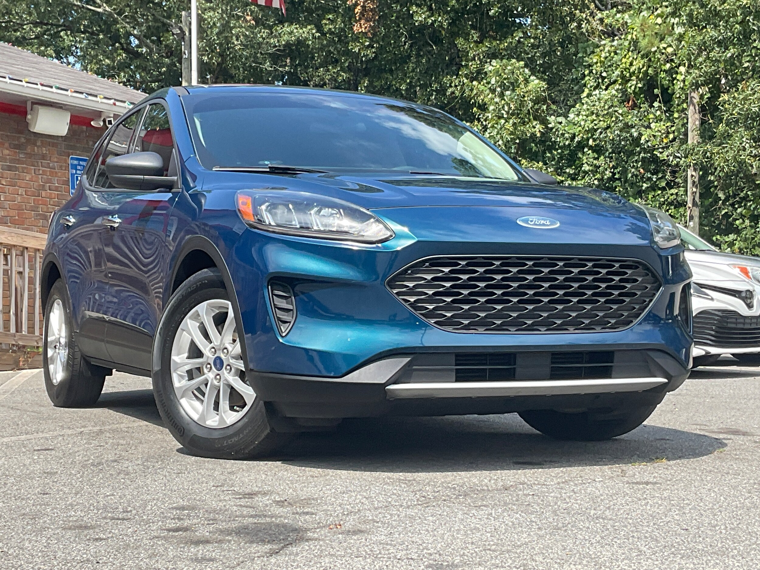 2020 Ford Escape S photo 3
