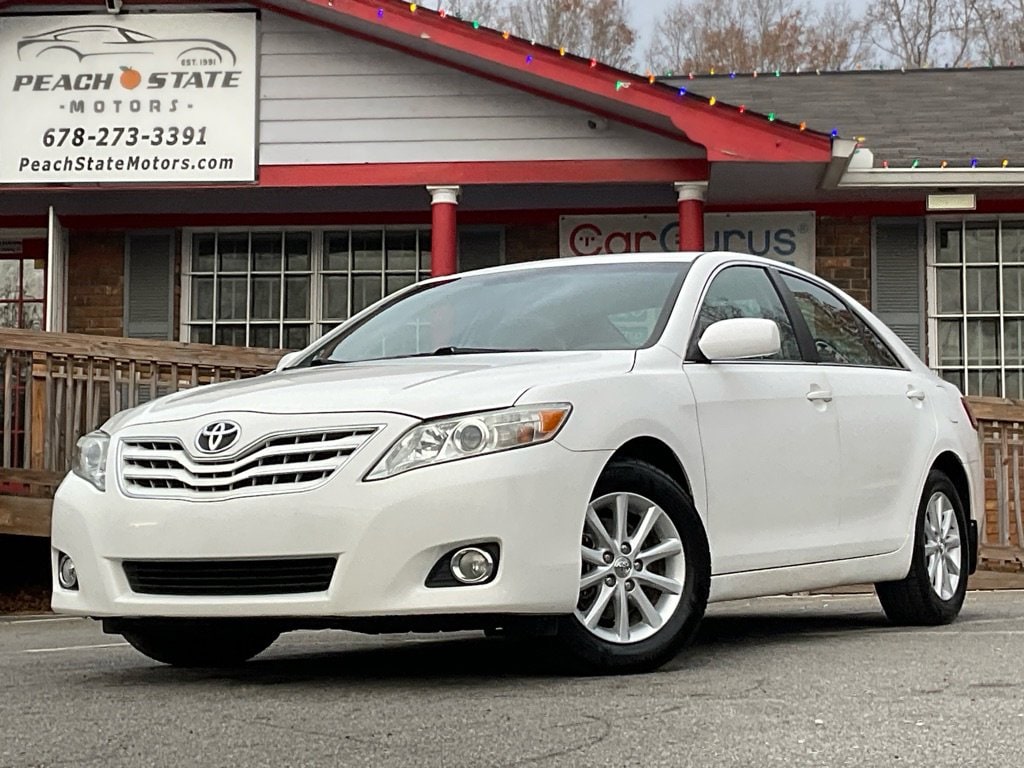 2010 Toyota Camry XLE's photo