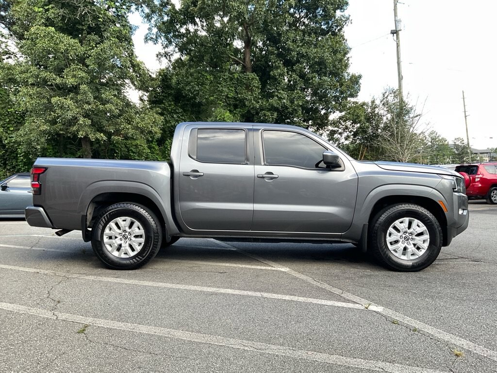 Used 2022 Nissan Frontier SV Crew Cab Pickup