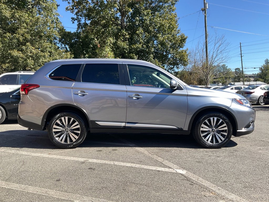 2020 Mitsubishi Outlander SEL photo 4