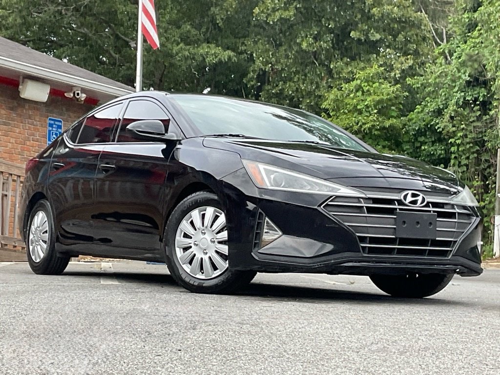 Used 2019 Hyundai Elantra SE SE Auto