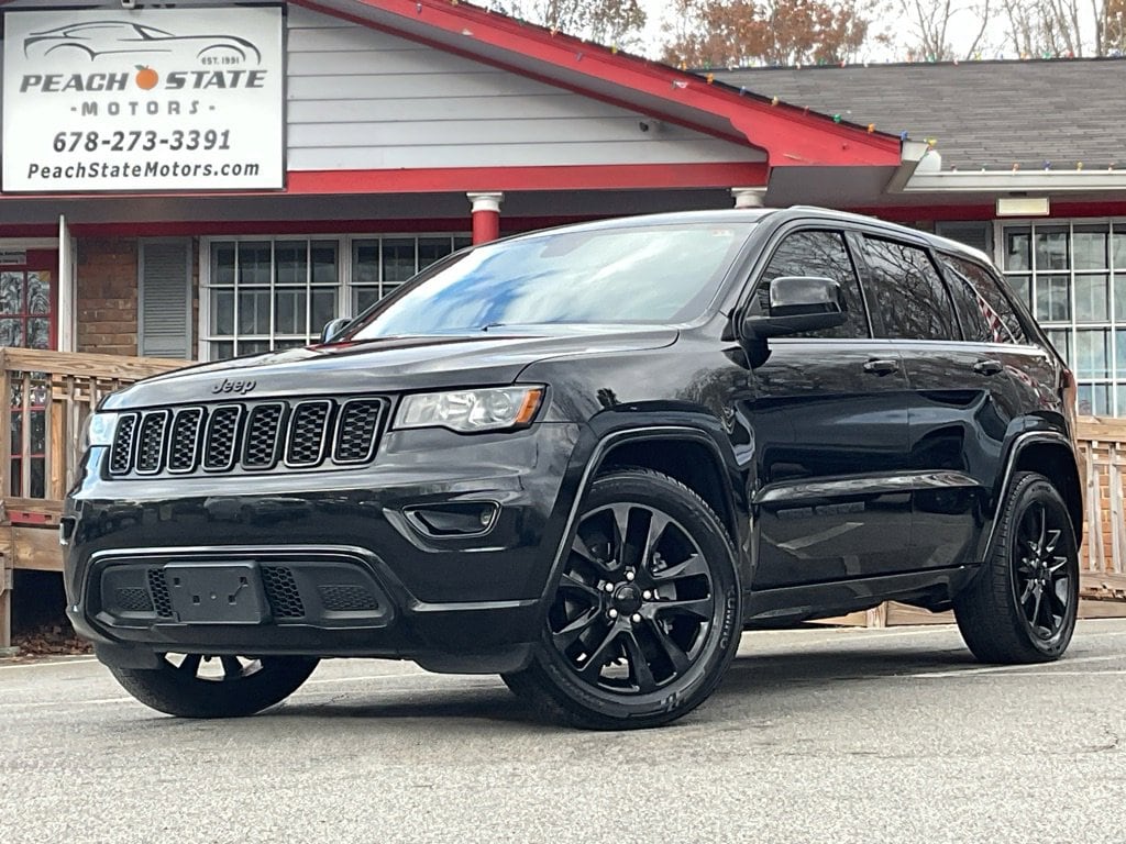 2018 Jeep Grand Cherokee Altitude's photo