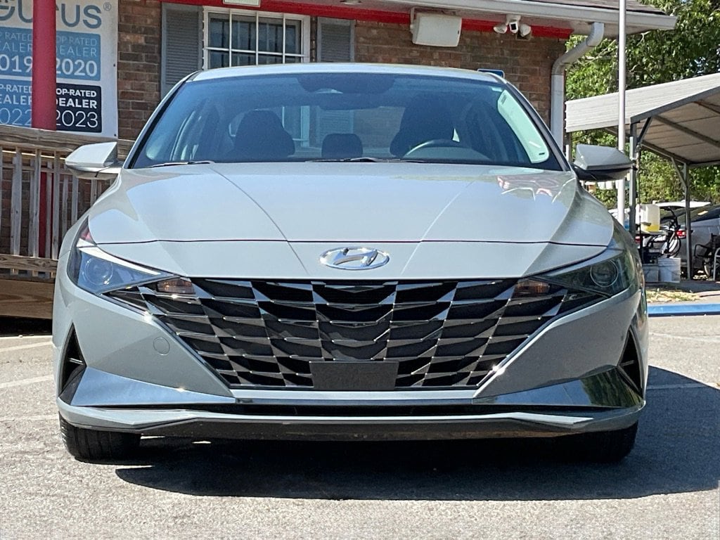 Used 2022 Hyundai Elantra SEL Sedan
