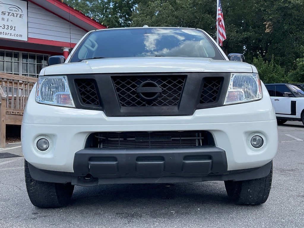 2018 Nissan Frontier PRO-4X photo 2