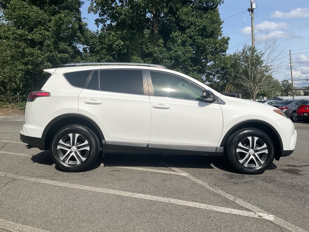 Used 2017 Toyota RAV4 LE LE FWD