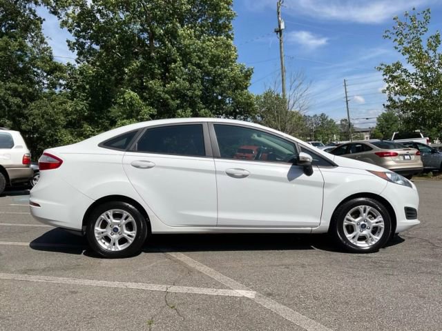 2016 Ford Fiesta SE photo 4