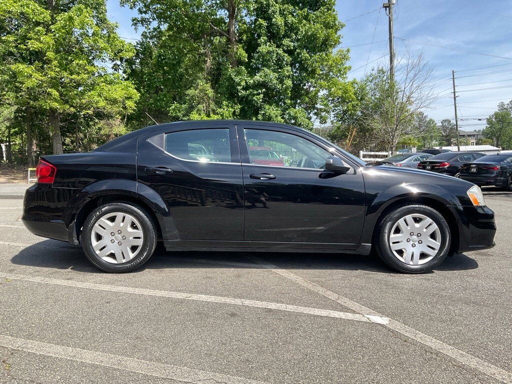 Used 2013 Dodge Avenger SE Sedan