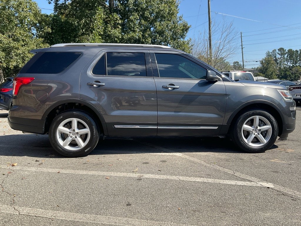 2018 Ford Explorer XLT photo 4