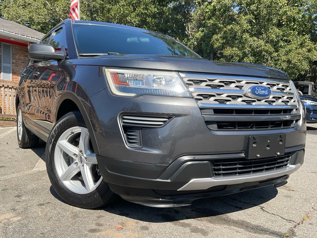 2018 Ford Explorer XLT photo 3