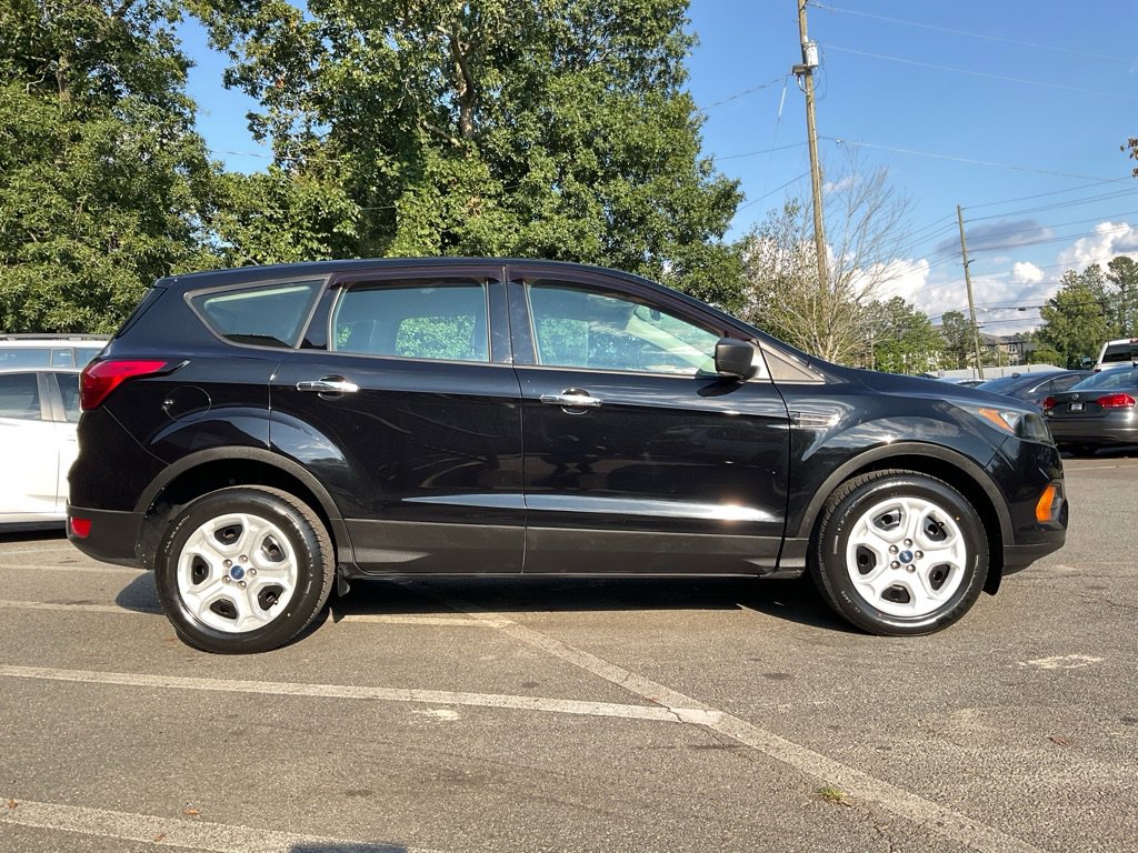 2019 Ford Escape S photo 4