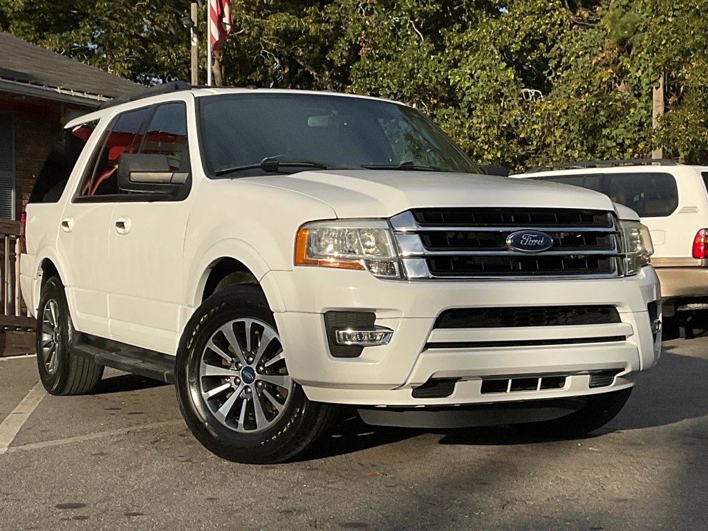 2015 Ford Expedition XLT photo 3