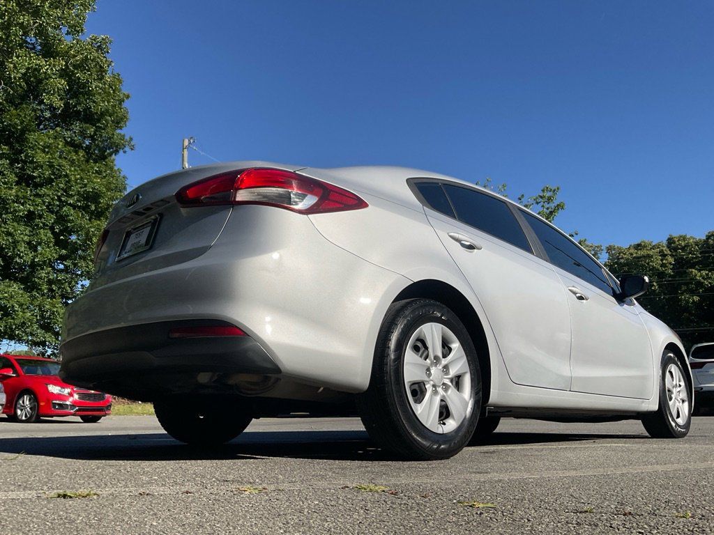 2017 Kia Forte LX - Photo 39