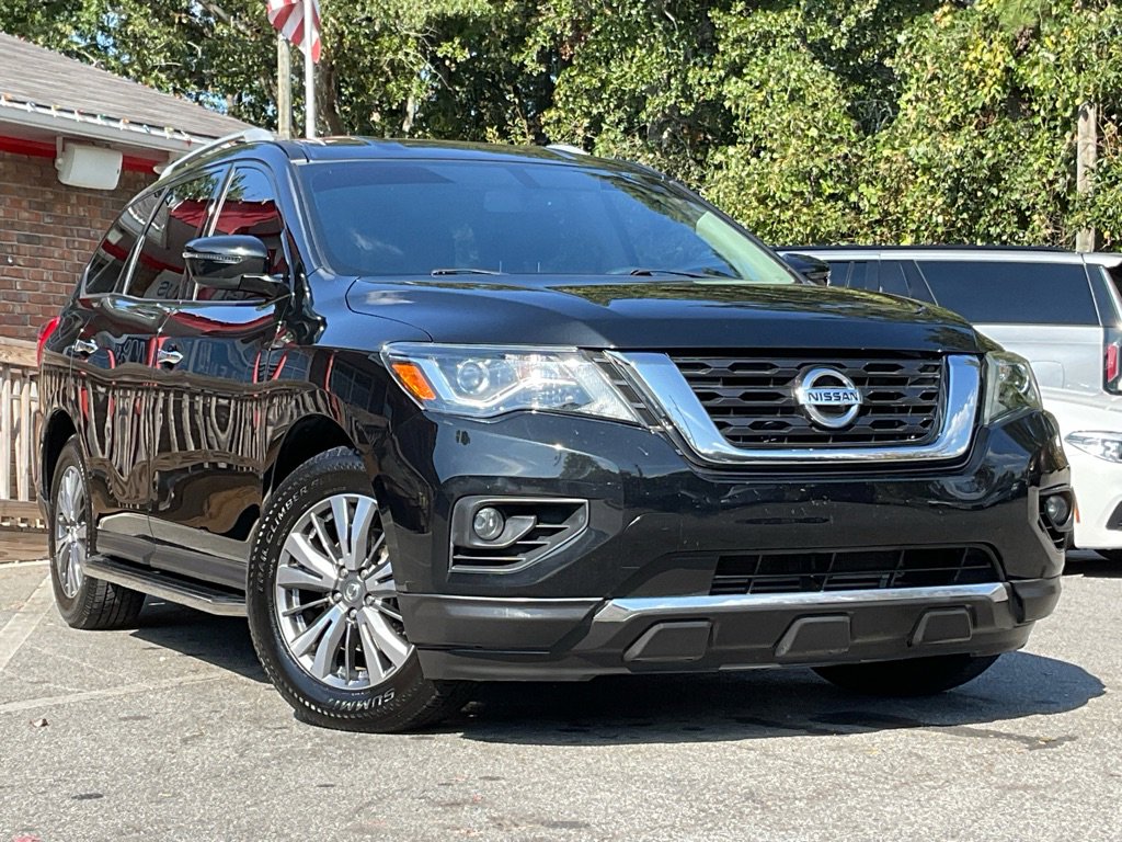 2020 Nissan Pathfinder SV photo 2