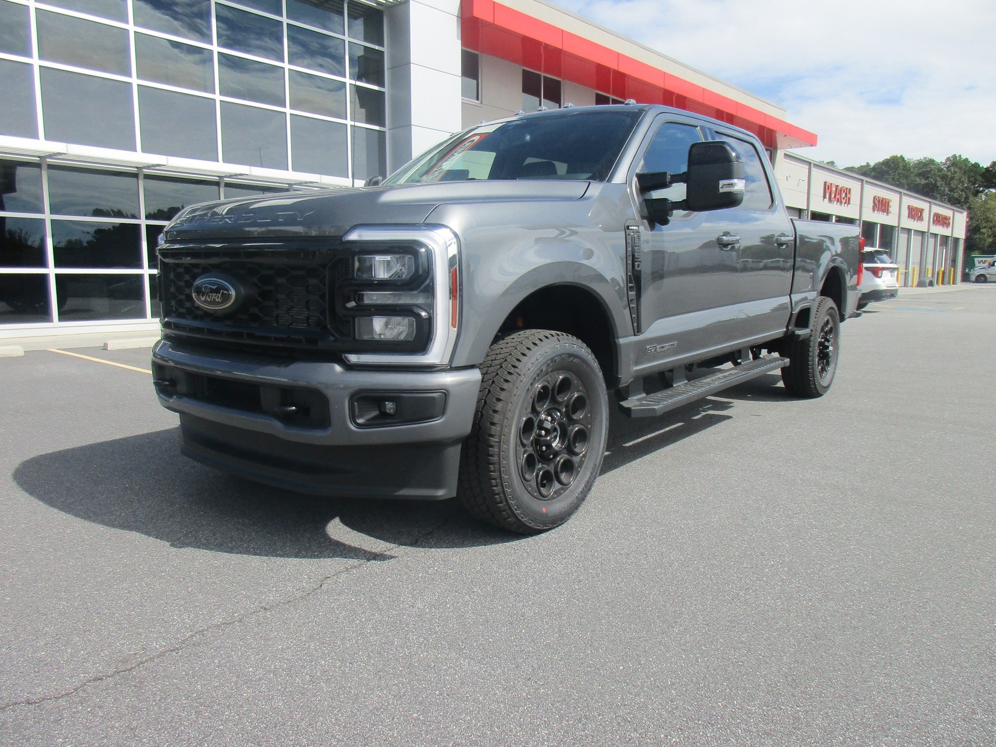 2025 Ford F-250 Super Duty Lariat's photo