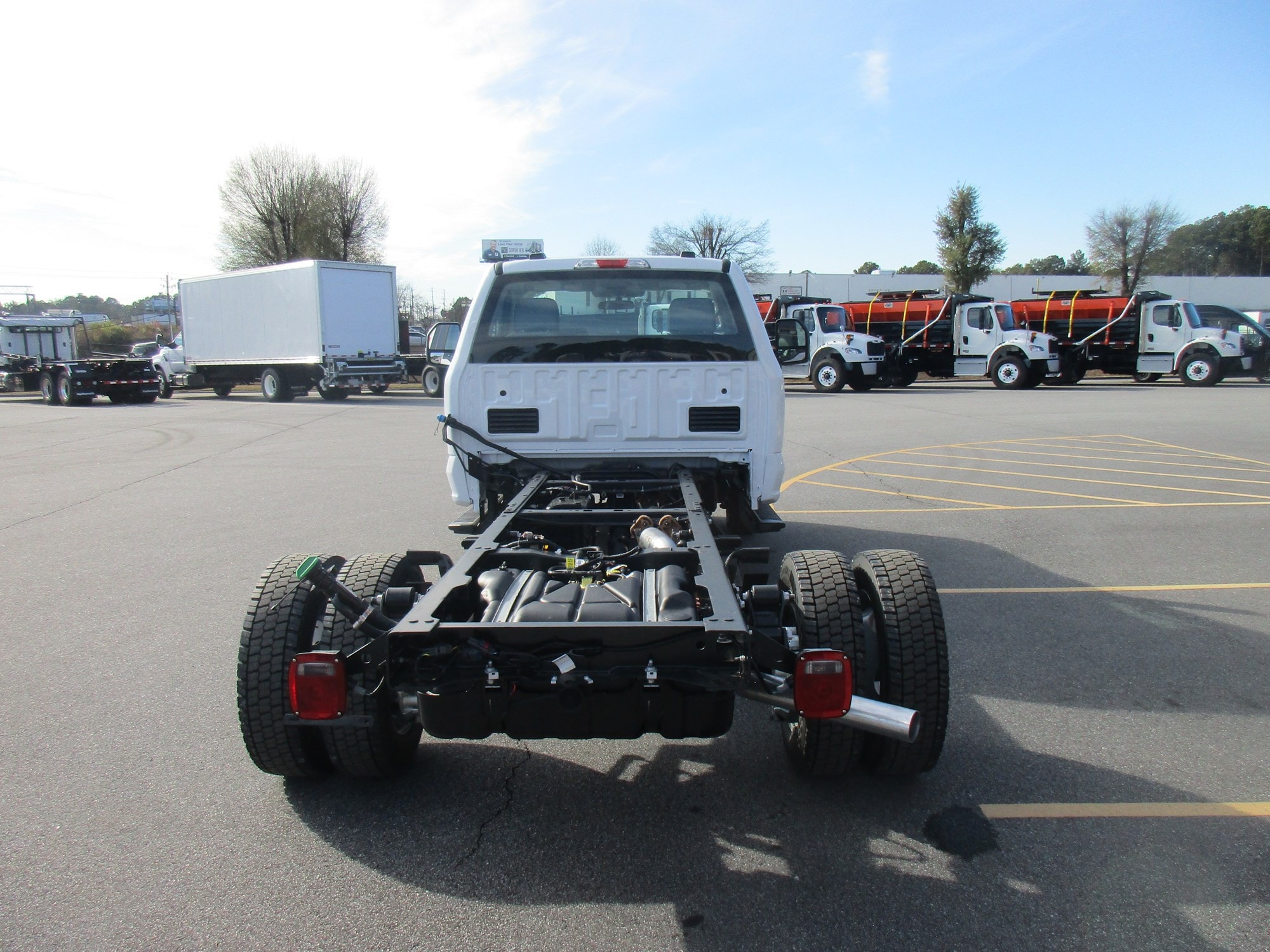 2026 Ford F-450 Super Duty Chassis Cab XL - Photo 6