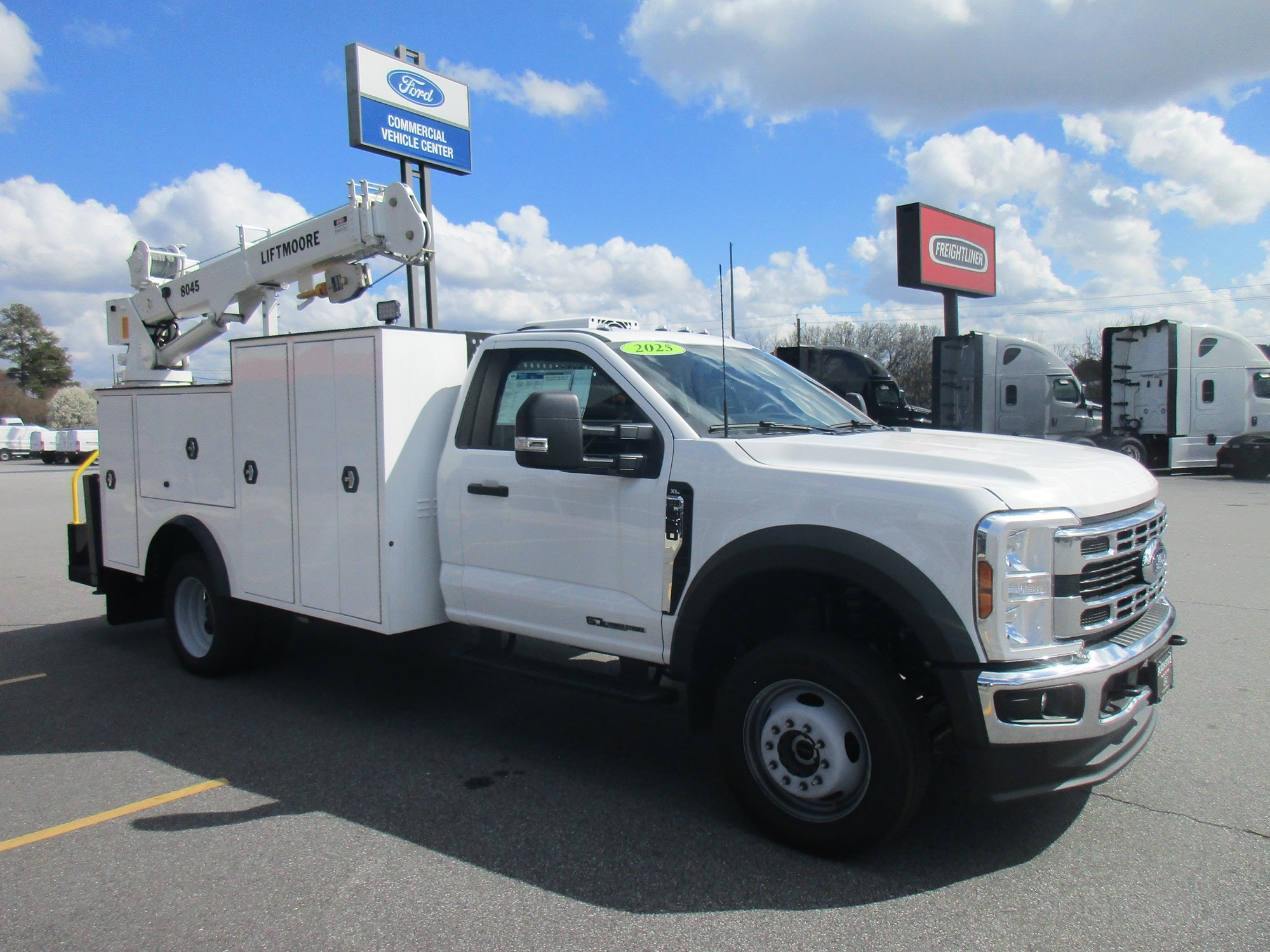 2025 Ford F-550 Super Duty Chassis Cab XL - Photo 3