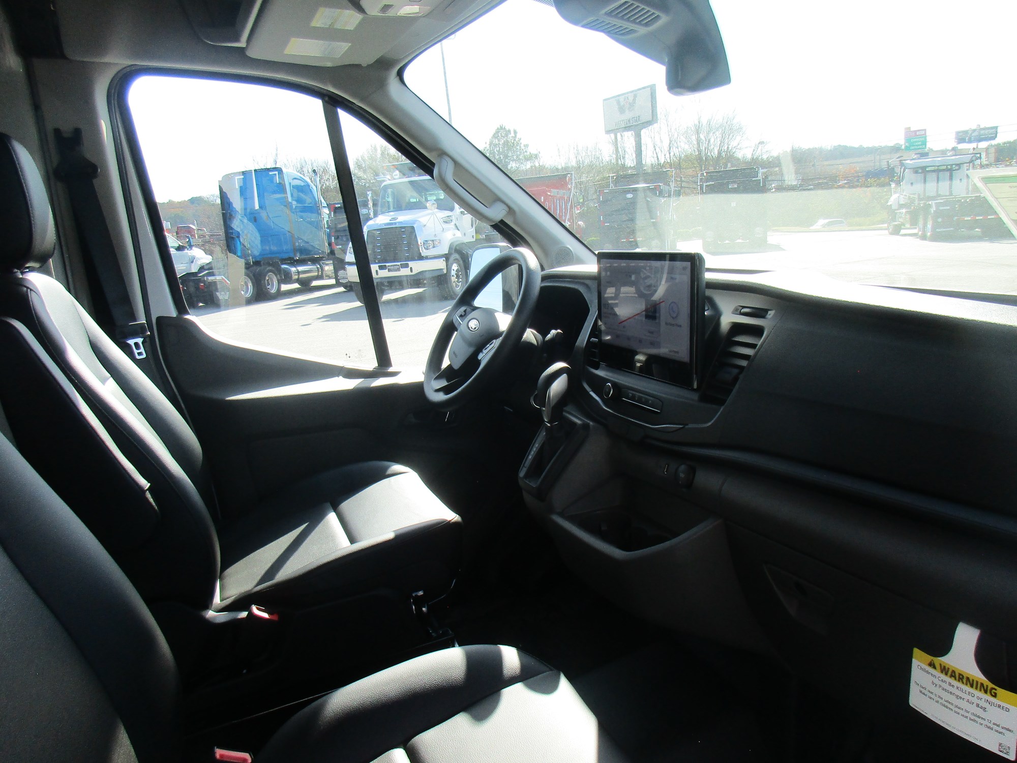 2026 Ford Transit Van Base - Photo 11
