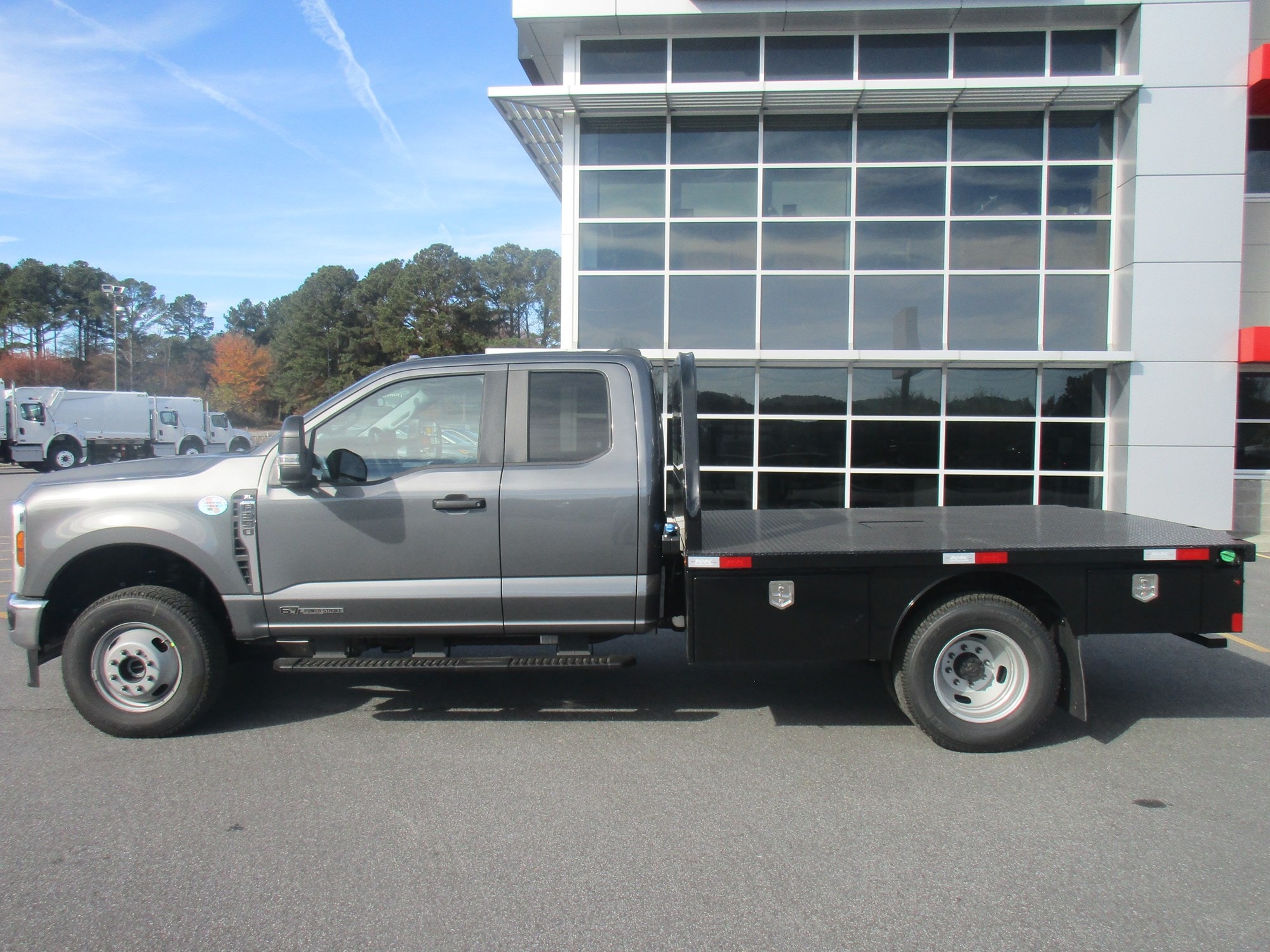 2026 Ford F-350 Super Duty Chassis Cab XL - Photo 8