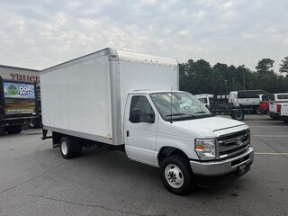 2027 Ford E-450 Cutaway Base VAN