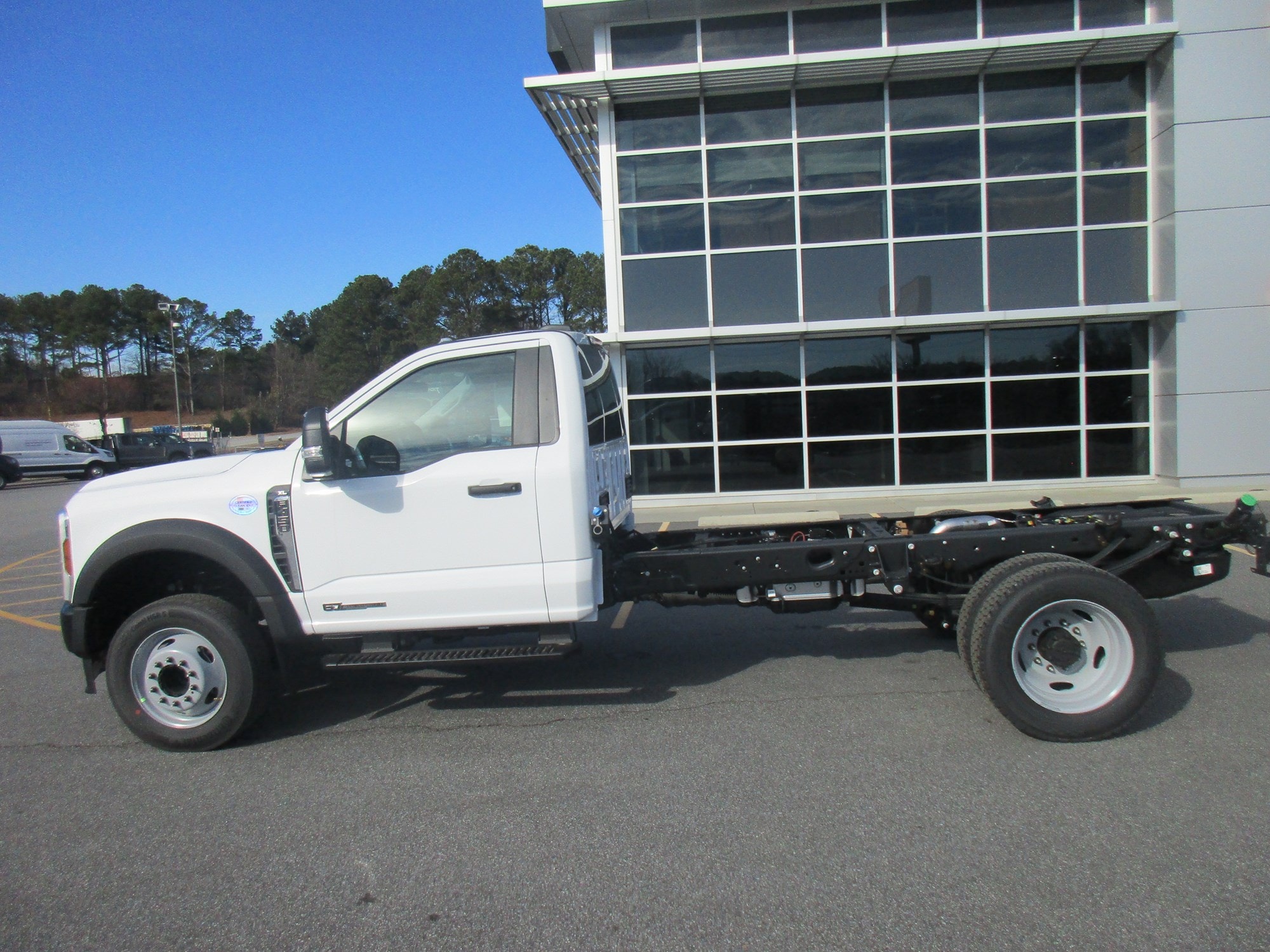 2026 Ford F-450 Super Duty Chassis Cab XL - Photo 8