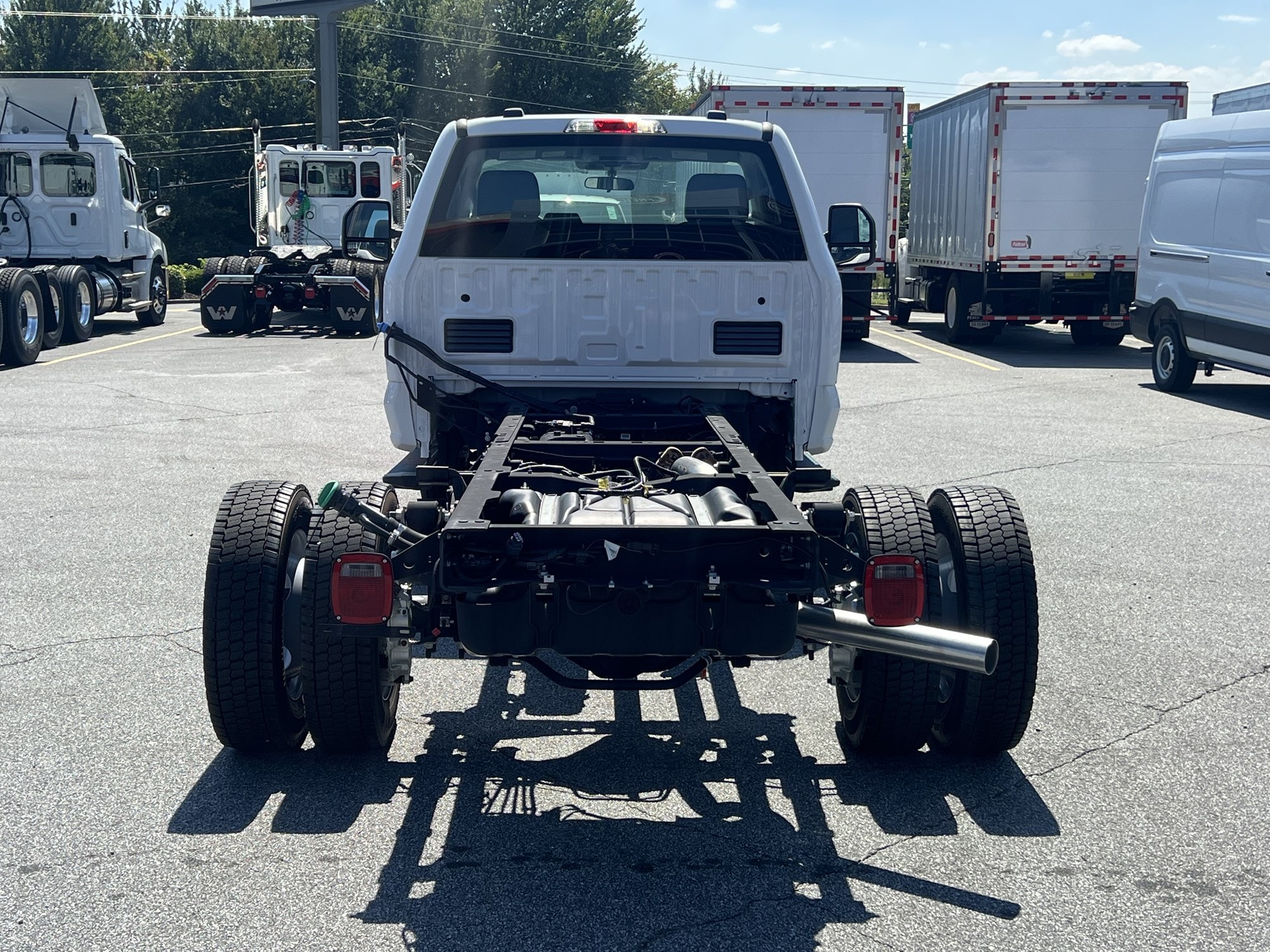 2026 Ford F-450 Super Duty Chassis Cab XL - Photo 15