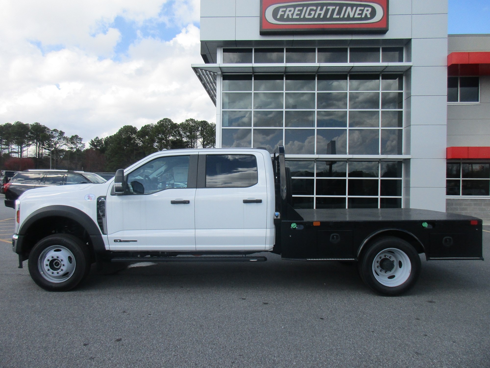 2026 Ford F-450 Super Duty Chassis Cab XL - Photo 10