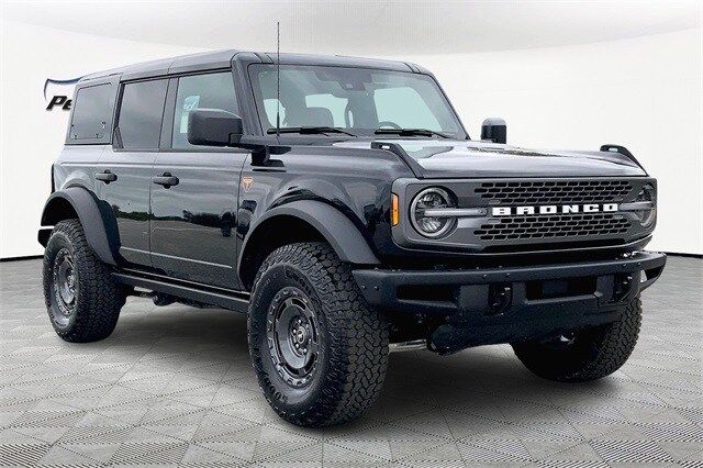 2025 Ford Bronco Badlands photo 2