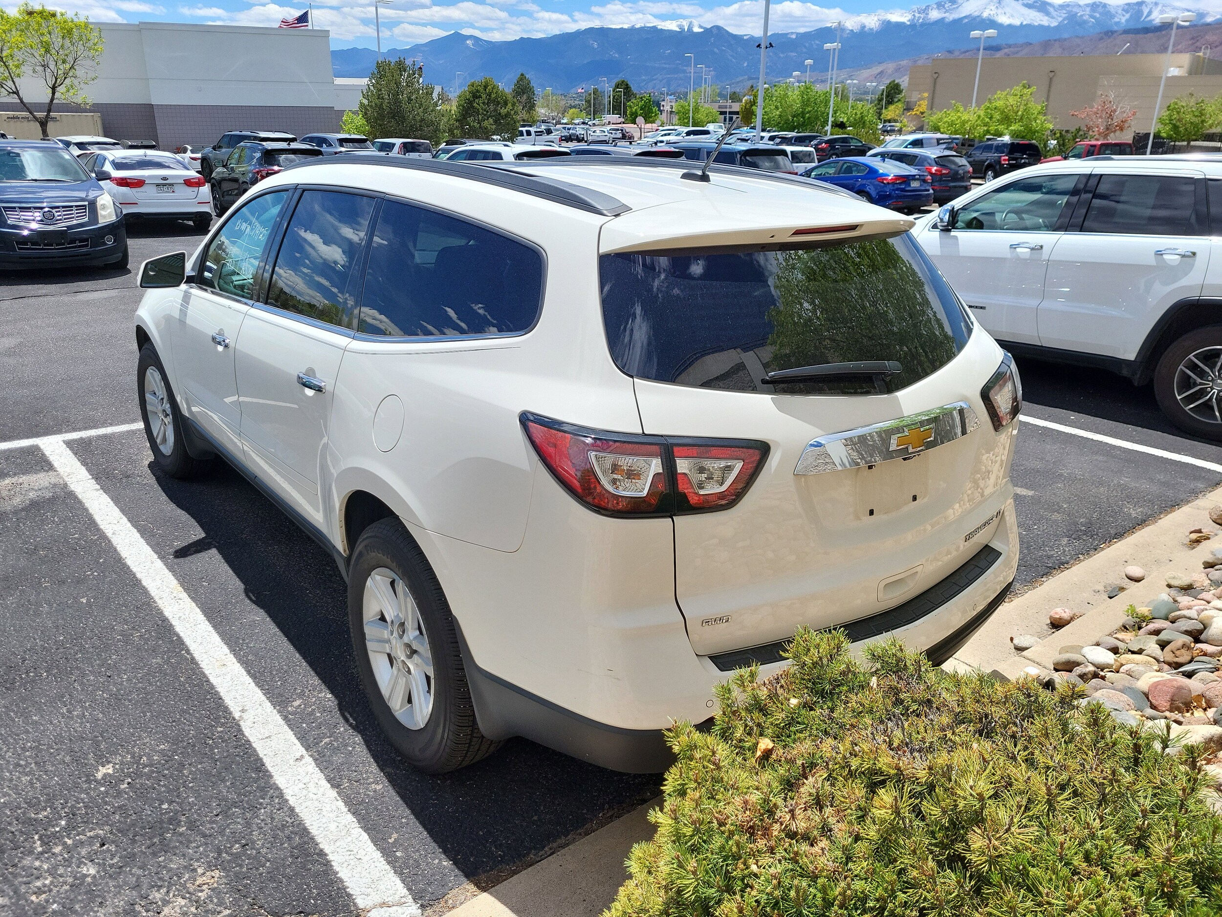 Image 2 of 2013 Chevrolet Traverse 2LT SUV