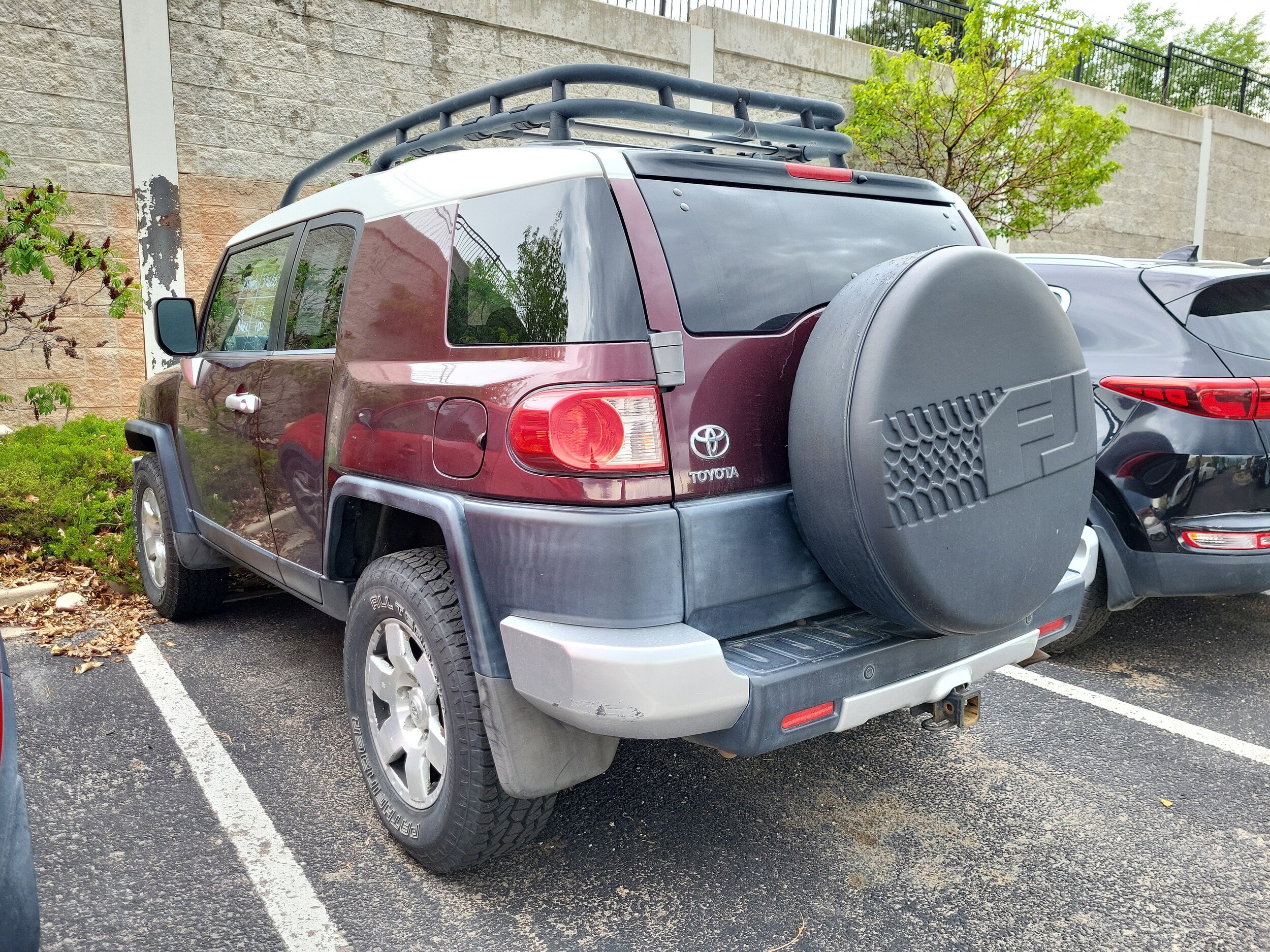 Image 2 of 2007 Toyota FJ Cruiser Base SUV
