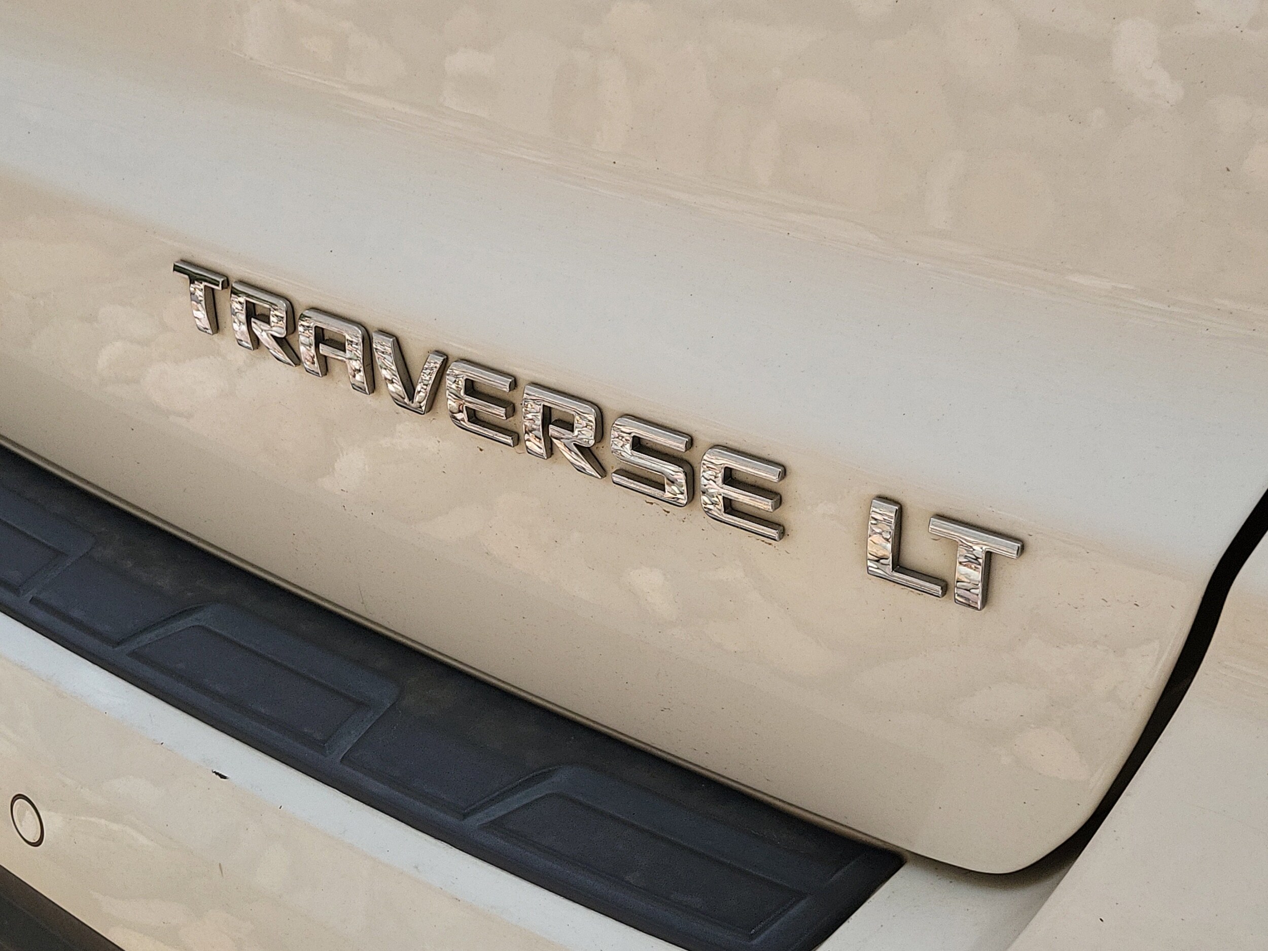 Image 3 of 2013 Chevrolet Traverse 2LT SUV