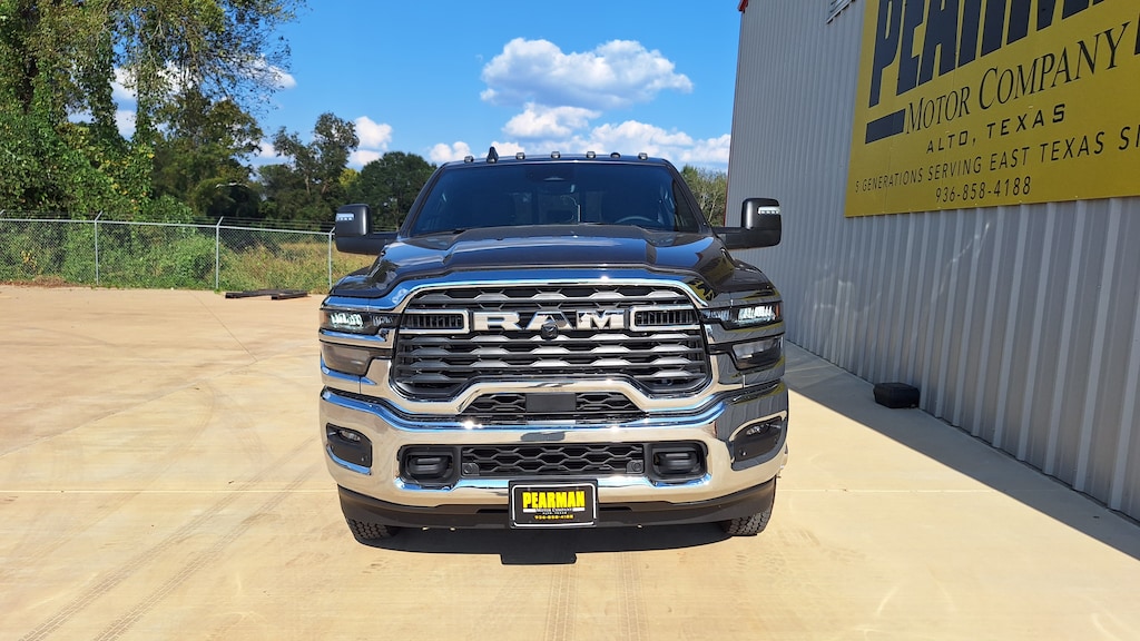New 2026 Ram 3500 LONE STAR CREW CAB 4X4 8' BOX Pickup