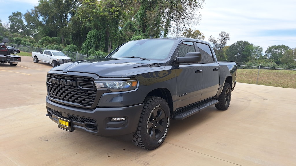 New 2026 Ram 1500 WARLOCK CREW CAB 4X4 5'7 BOX Pickup