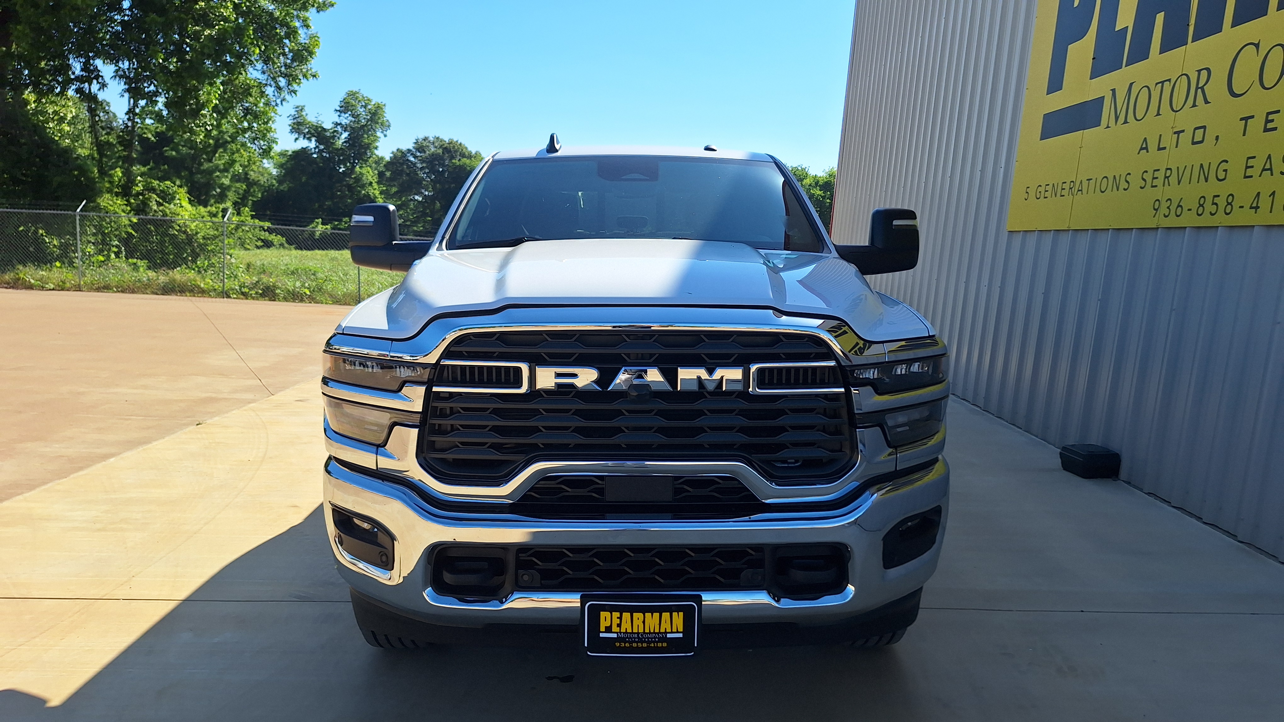 New 2026 Ram 2500 TRADESMAN CREW CAB 4X4 6'4 BOX Pickup